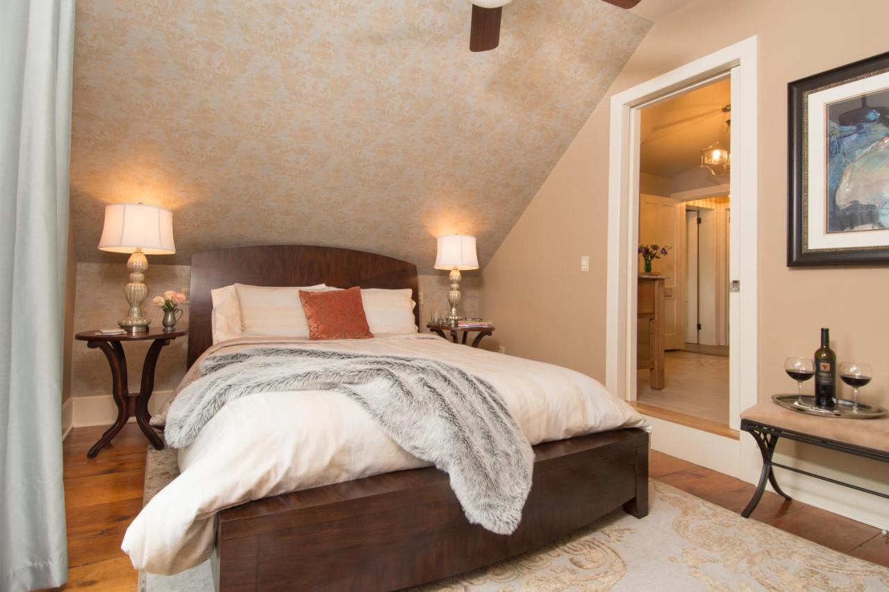 Gothic Eves Inn And Spa Bed And Breakfast Trumansburg Exterior foto