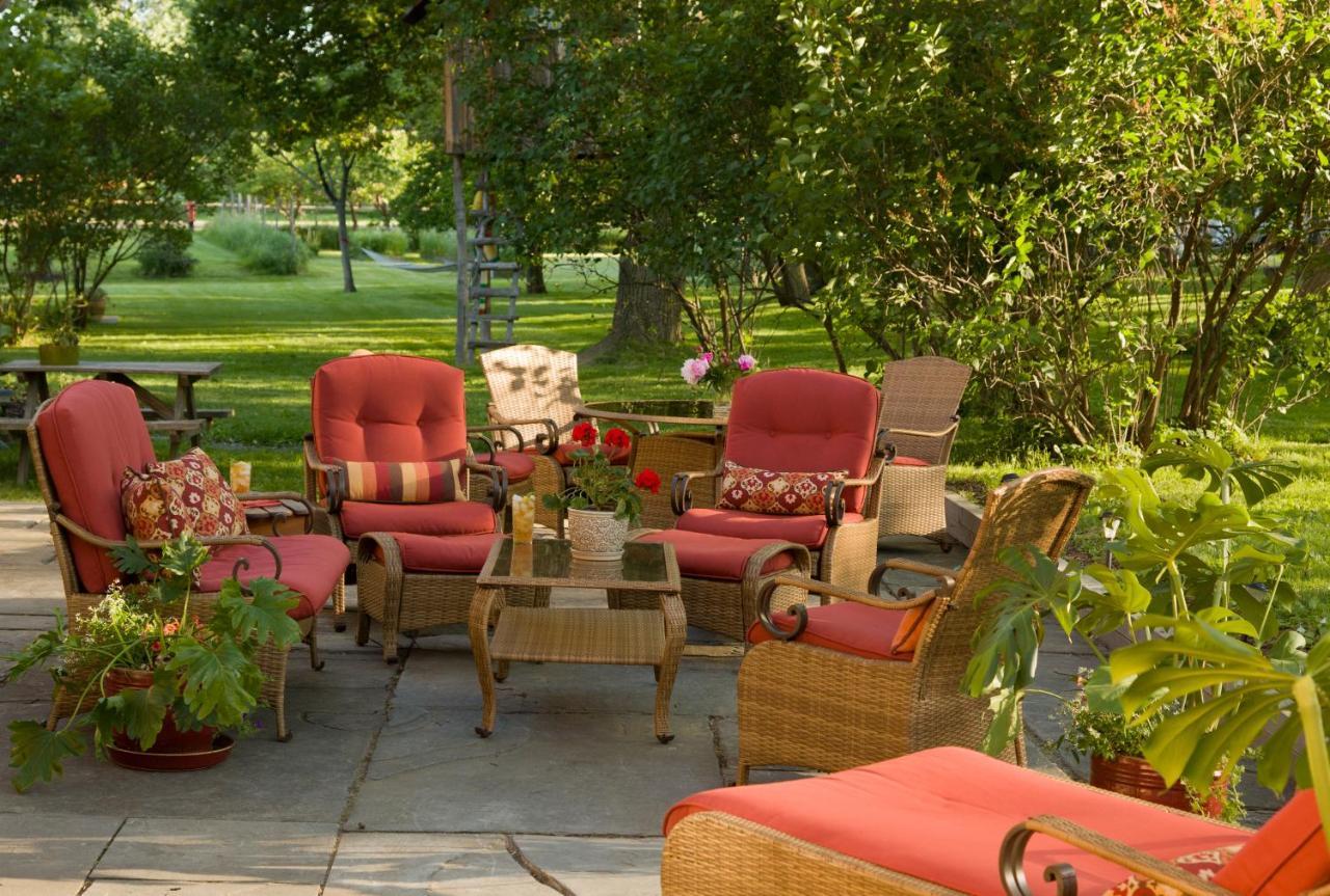 Gothic Eves Inn And Spa Bed And Breakfast Trumansburg Exterior foto